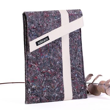 recyklovaný obal na notebook